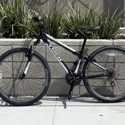 Trek 820 Mountain Bike