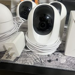 Wireless Cinnado controllable indoor security camera- can view from phone