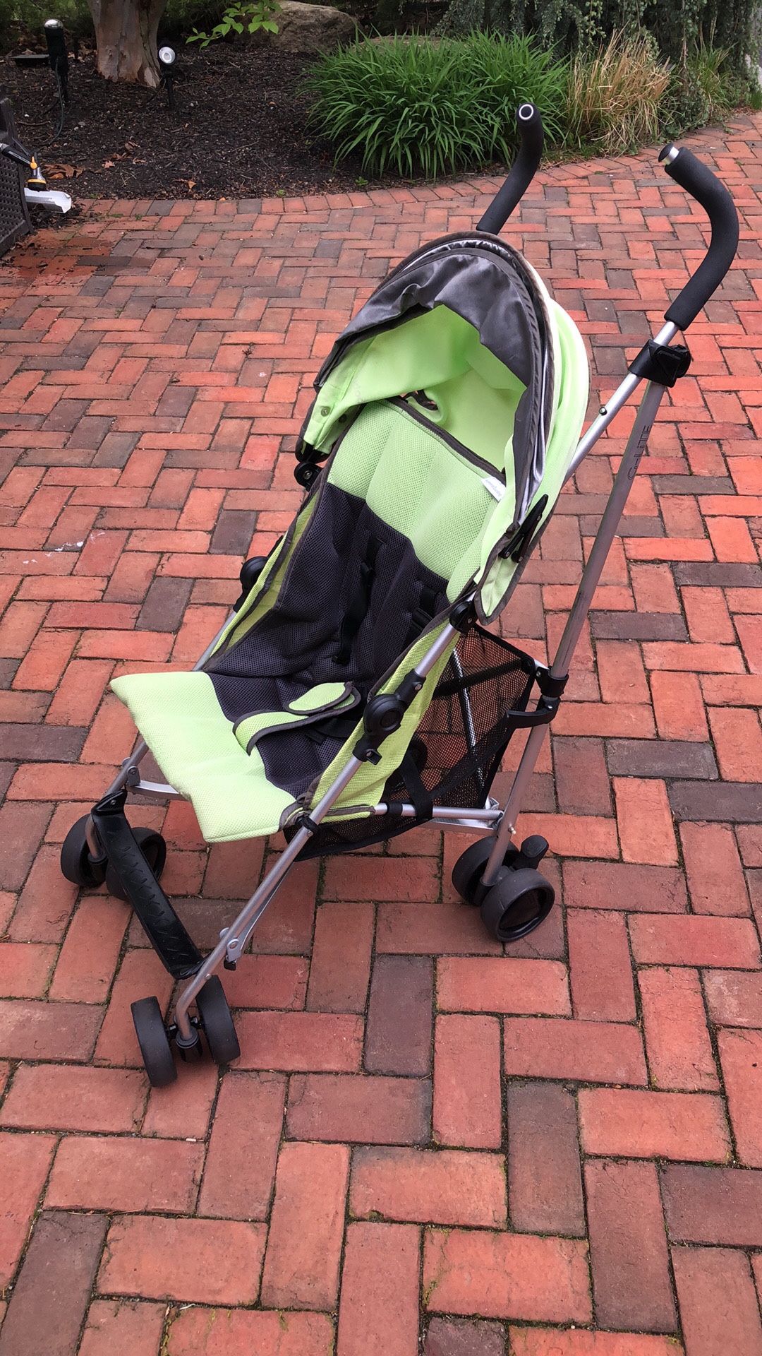 Uppababy G Lite Umbrella Stroller