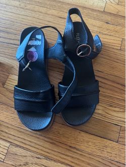Women’s sandals