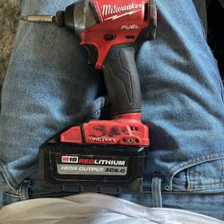 milwaukee m18 fuel brushless comes with charger