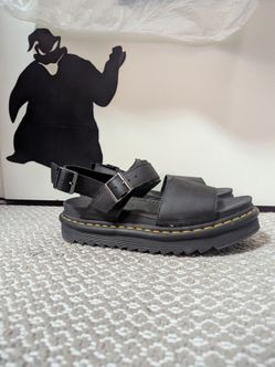 Dr Martens platform sandals 9