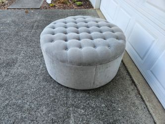 Ashley Oversized Accent Ottoman