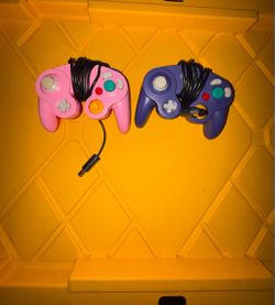 Gamecube controllers