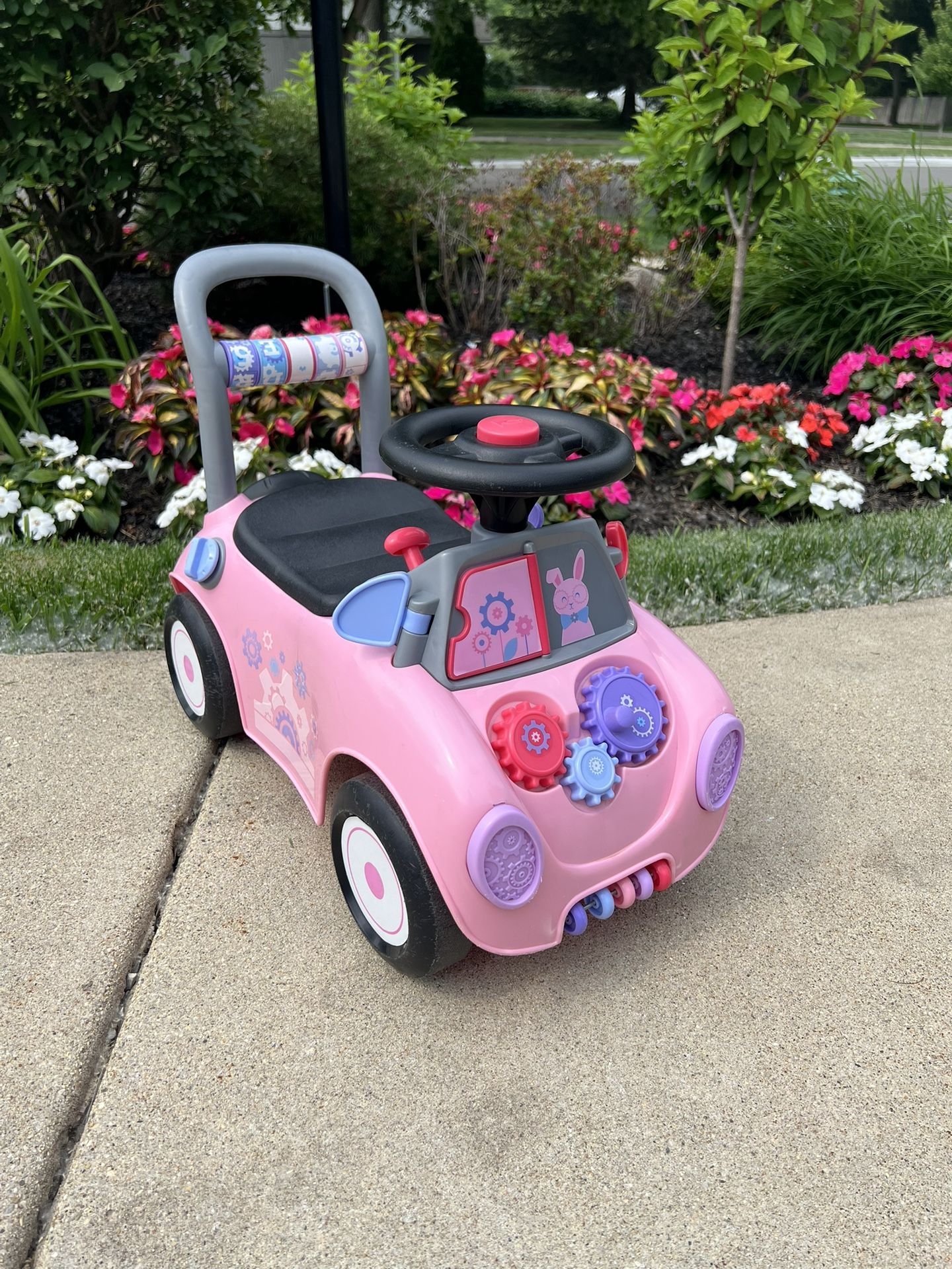 Radio Flyer Creativity Car