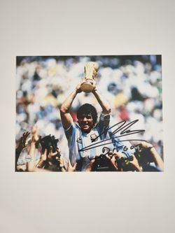 Diego Maradona Signed World Cup Photo