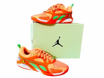 Air Jordan Basketball Shoe Men's Peach/Orange Size 12  in OG Box
