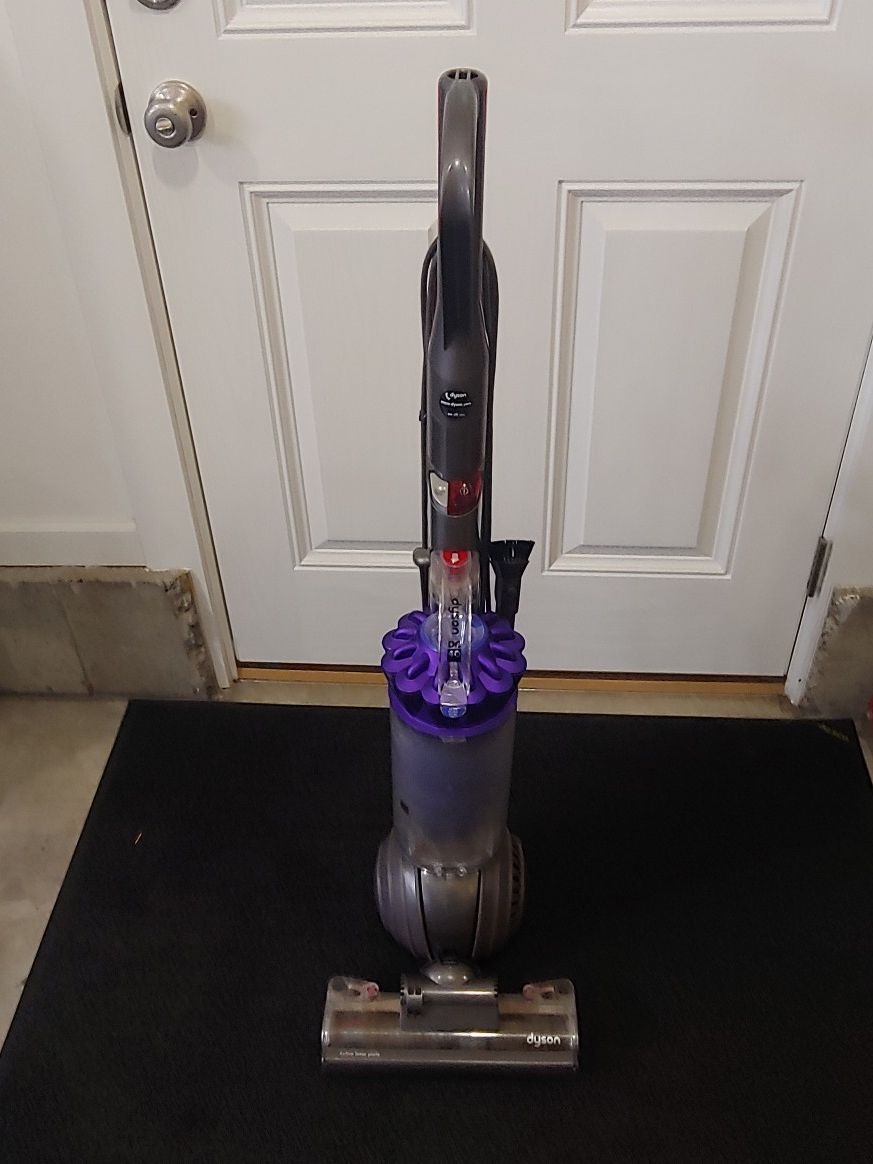 Very nice Dyson DC40 ball vacuum works perfect