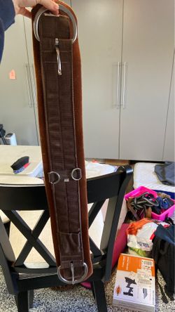 Western saddle cinch