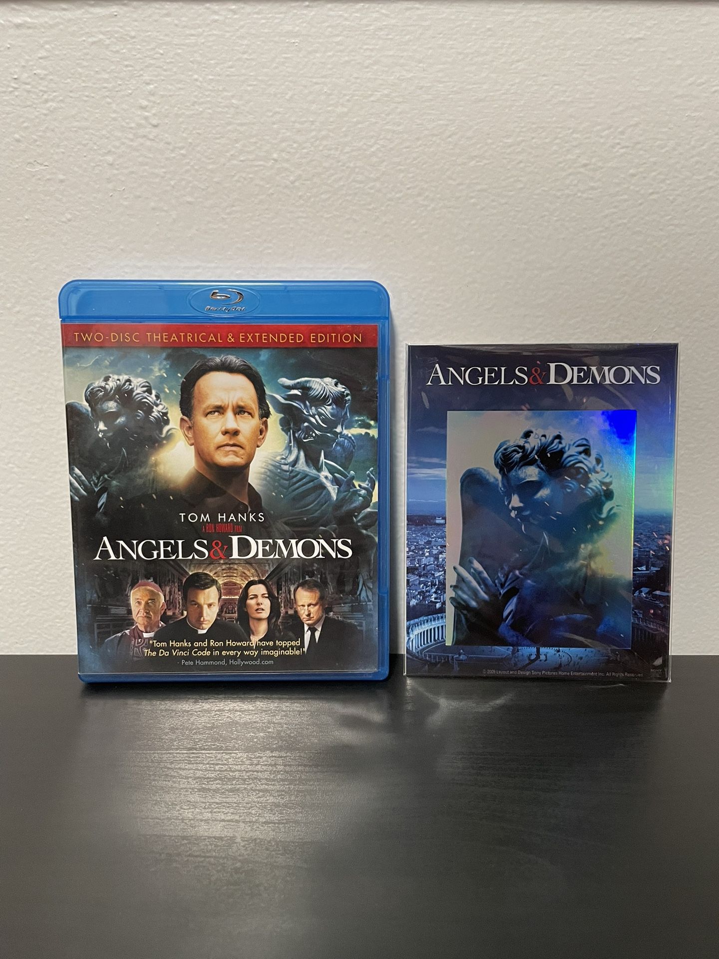 Angels & Demons Blu-Ray DVD Combo w/ Promo Holo Card Extended Tom Hanks 2009