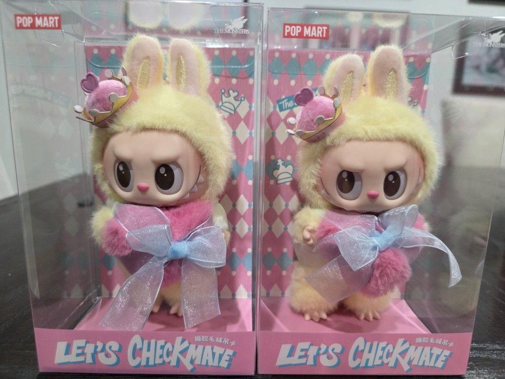 THE MONSTERS Let's Checkmate Series-Vinyl Plush Hanging Card