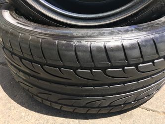 21” 2 used tires 275/40ZR21 Dunlop