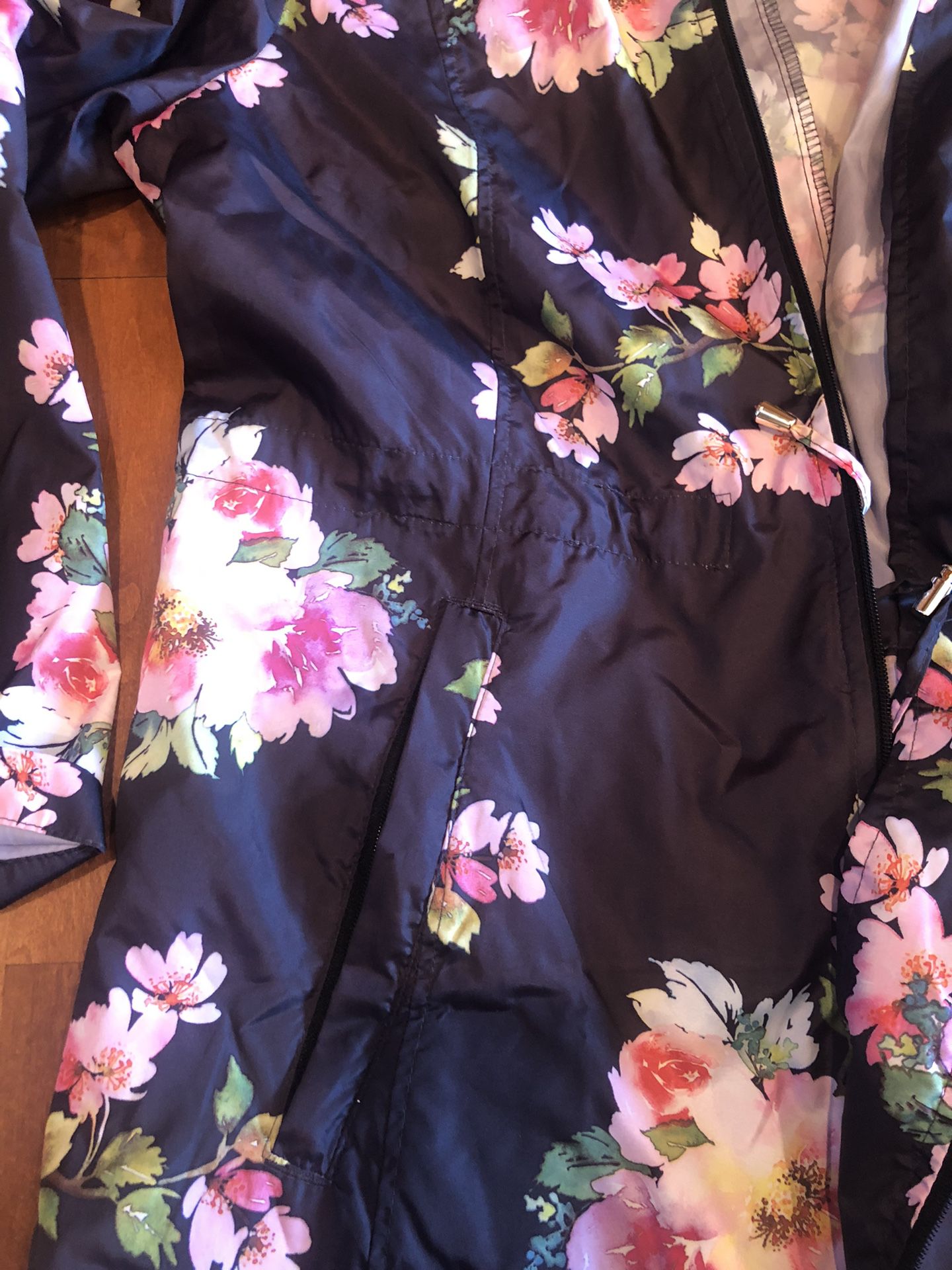 Woman’s Susan Graver Floral Raincoat Shipping Available 