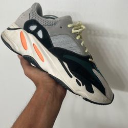 Adidas Yeezy Boost 700 Wave Runner 