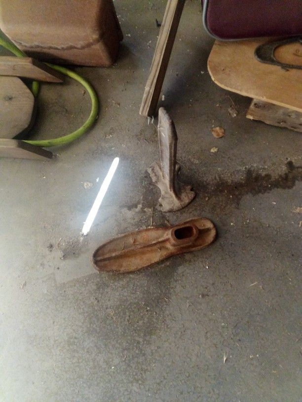 Three Piece Iron Metal Cobbler Set Vintage
