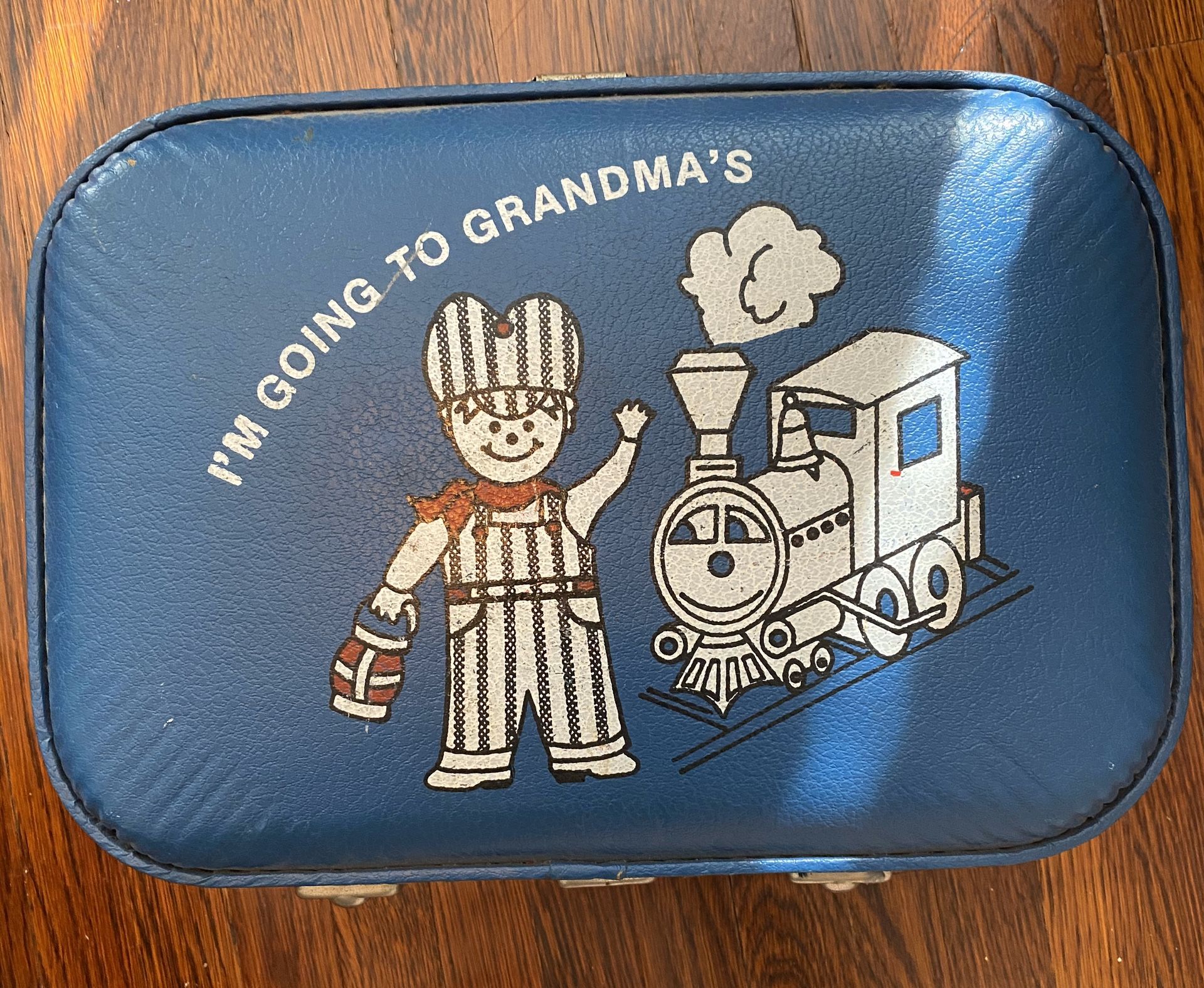 VINTAGE-I’m Going To Grandmas Small Suitcase Blue (Boys) Kids