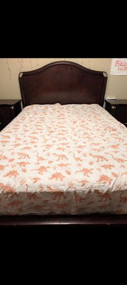 Fingers Furniture Queen Size Bed with two matching night stands. Queen Size Bed with bed base well.