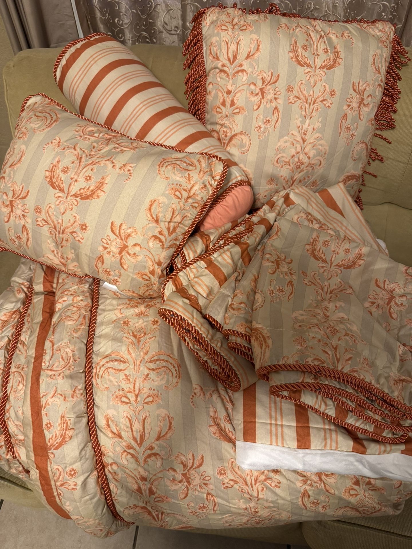 Highgate Manor King Comforter Set