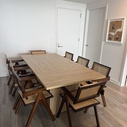 Dining table and chairs set