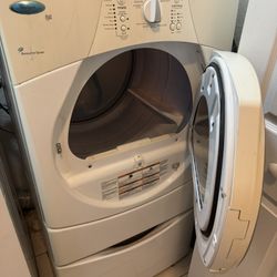 Whirlpool dryer Front Load (Needs Repair) FREE
