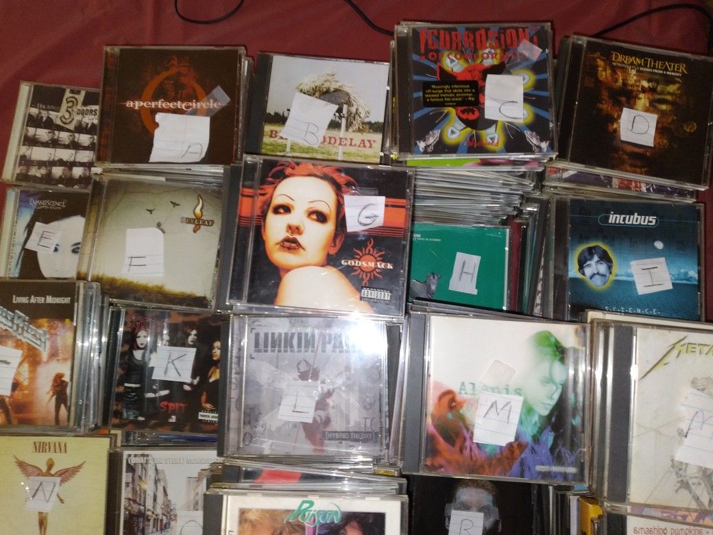 Lot Of 400 Music Cd Collection