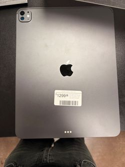 iPad Pro M5 13 inch 256gb (8th gen) Space Black- with Warranty and Financing