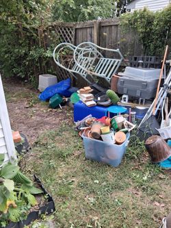 Cleaning out the garage alot of nice things price varies