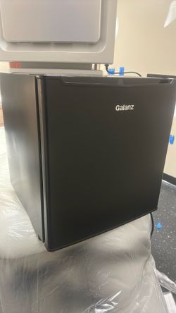 Mini fridge