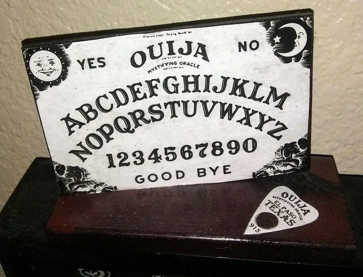 ouija board desktop decoration