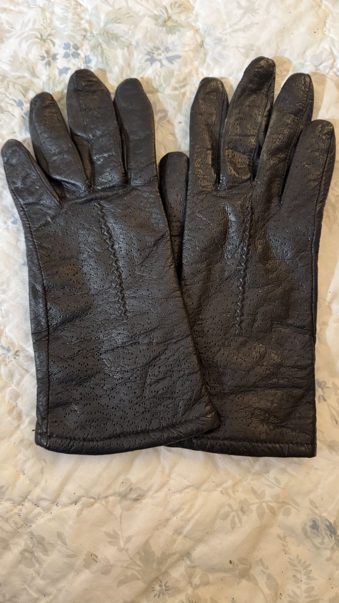 Small Gloves