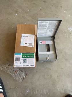Siemens 60A Main Lug Load Center W0204ML1060U