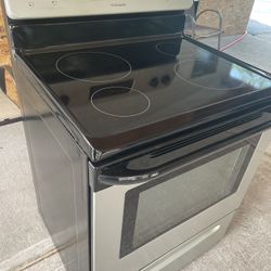 Frigidaire Glass Top Range