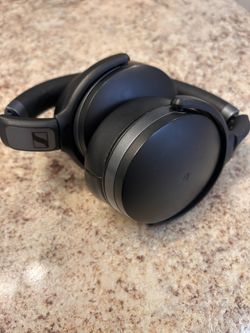 Sennheiser Headphones, Noise Cancellation