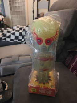 Metalua Mutant Sopies Glow Super7