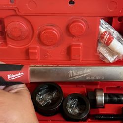 Milwaukee 49-16-2694 Milwaukee EXACT 1/2" to 2" Hand Ratchet Knockout Set
