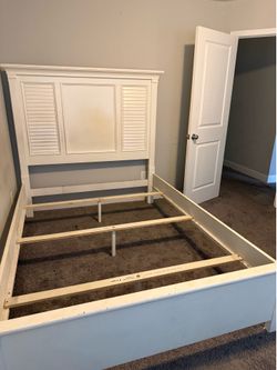 White Queen Bedroom Set