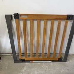 Baby gate