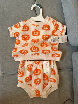 Baby Halloween Pumpkin 2-Piece Set outfit