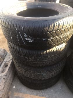 This set is new Dunlop 265/65/17