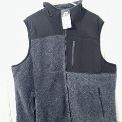 Brand New Men’s Size 2xl Vest $25