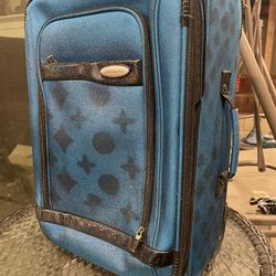 FOR SALE: 1-of-1 CUSTOM "CHAMELEON" MONOGRAM LOUIS VUITTON X Samsonite HARDSHELL LUGGAGE