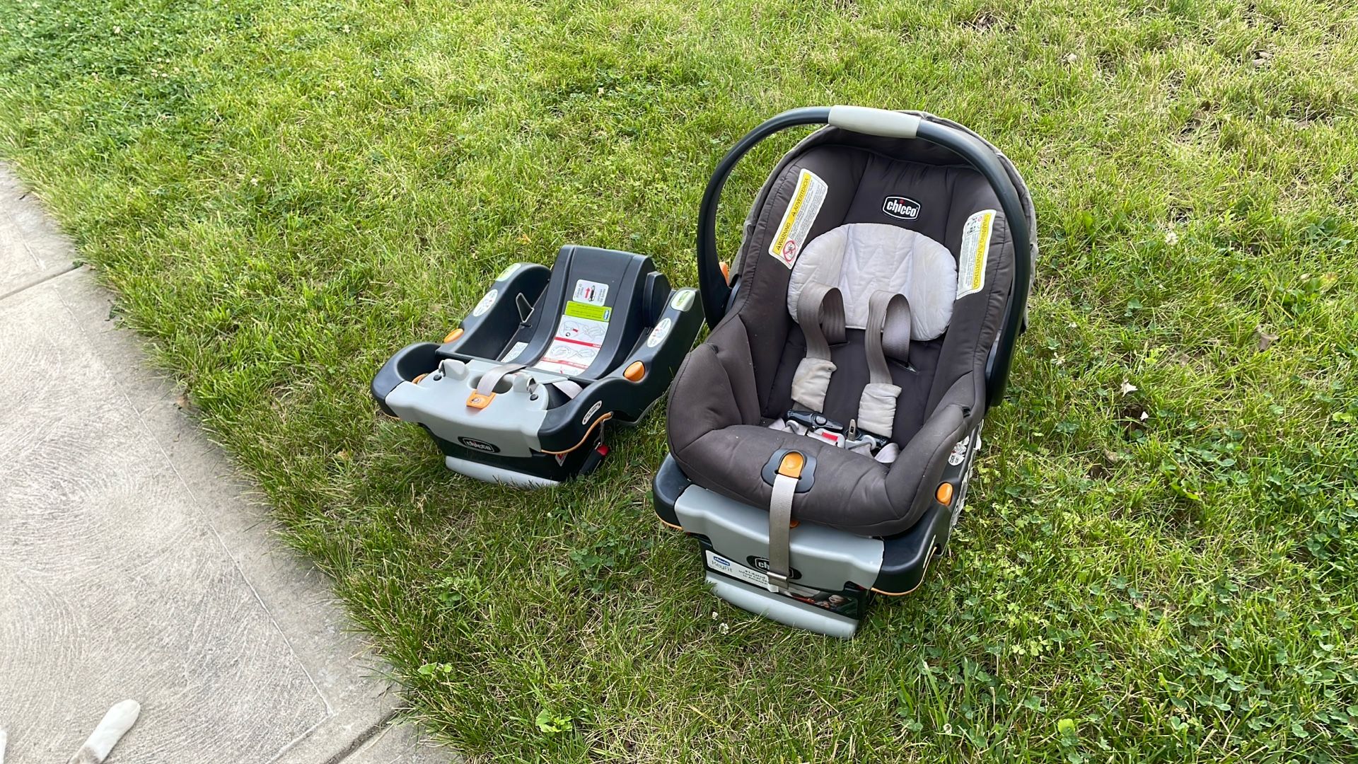 Chicco Keyfit 30 Infant Car seat