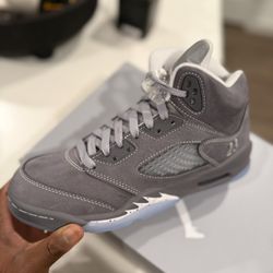 Jordan 5 retro wold grey