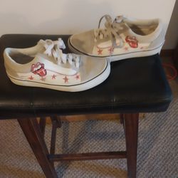 Rolling stones shoes size Seven and a half