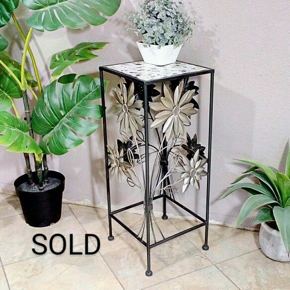 Plant Stand Silver& Black w/faux stone top 25"x10"x10" , CASH ONLY, PICKUP ONLY - indoor or outdoor use, patio table, end table, accent table
