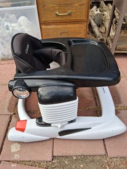 Black and White Combi Bouncing Baby Walker with Tray Good Conditionn