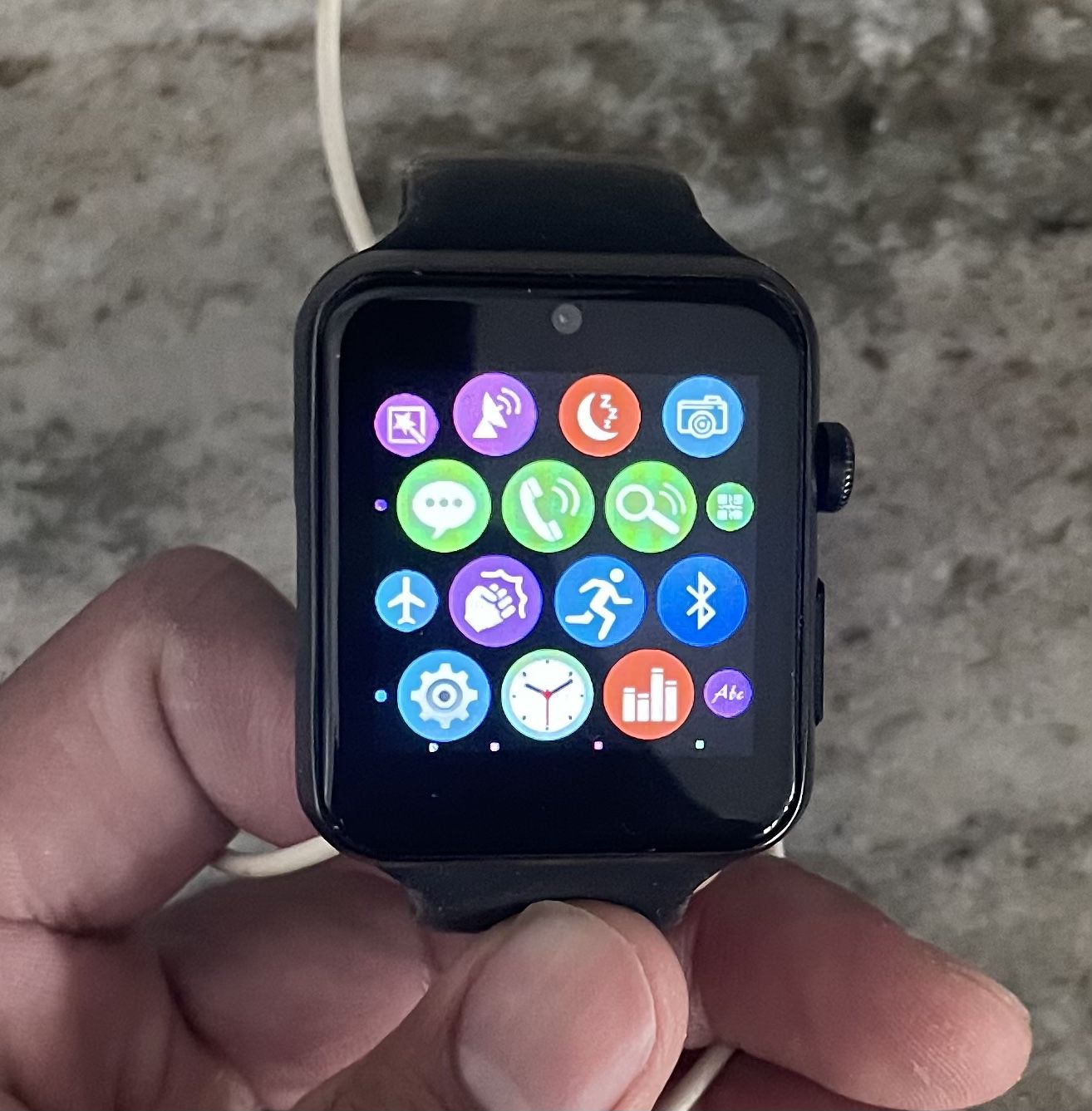 Apple Watch Competitor Lemfo Smartwatch