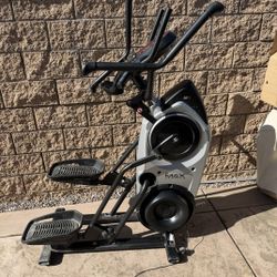 Bow Flex Max Trainer M6