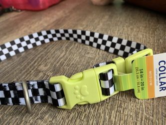 Medium 🏁checkered collar 14 to 20 inches🏁