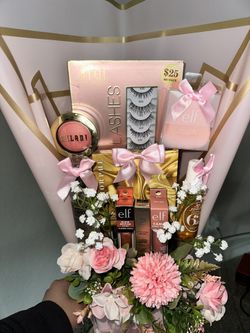 Girlfriends Day Makeup Bouquet